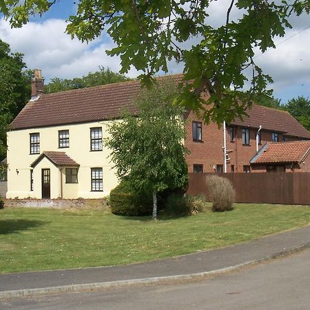 Church Farm Guest House Horsford Exteriör bild