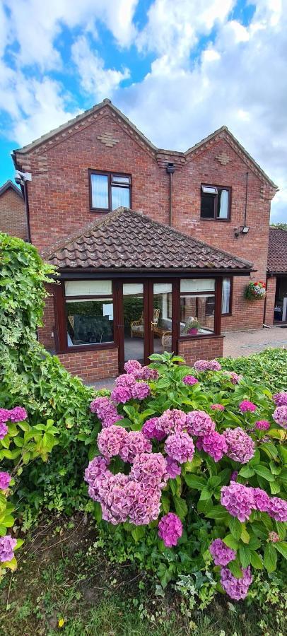 Church Farm Guest House Horsford Exteriör bild