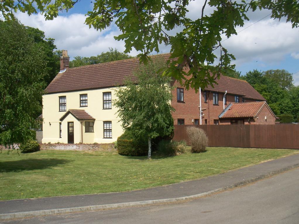 Church Farm Guest House Horsford Exteriör bild